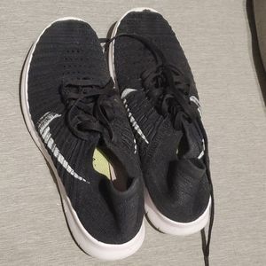 Nike free run 7.5